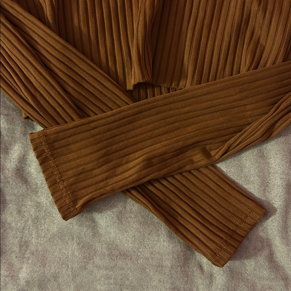 Women's Brown Ribbed Top - Picture 5 of 7